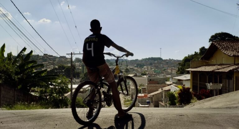 O premiado ‘Marte Um’ e ‘Casa de Antiguidades’, indicado a Cannes em 2020, são as estreias do Cinema do Dragão a partir desta quinta (25)