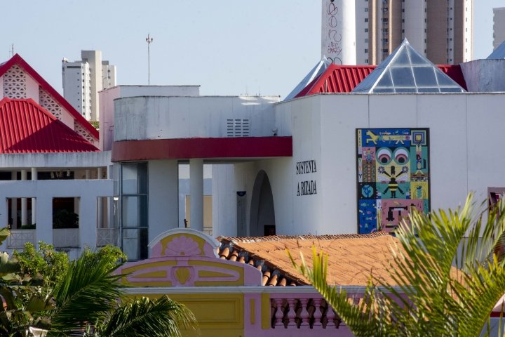 Dragão do Mar ganha mural interativo do artista francês Guillaumit