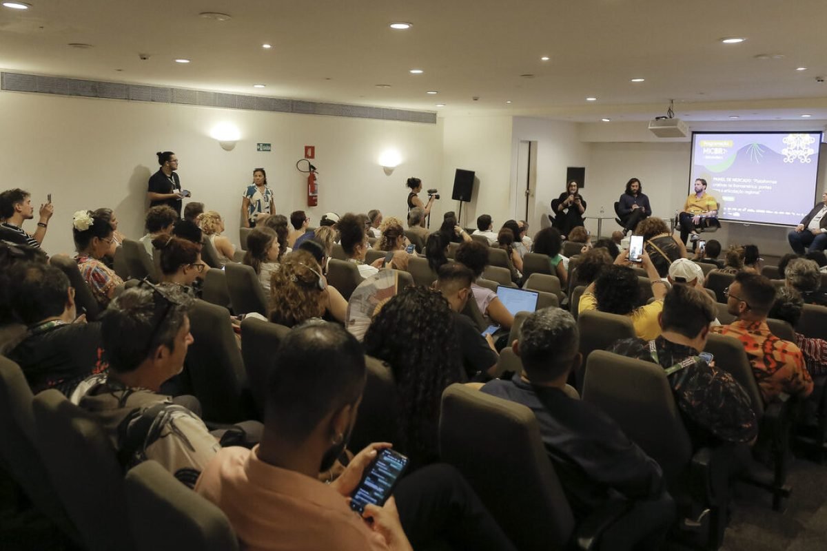 54974115196_9d7873ff42_k_Easy-Resize.com