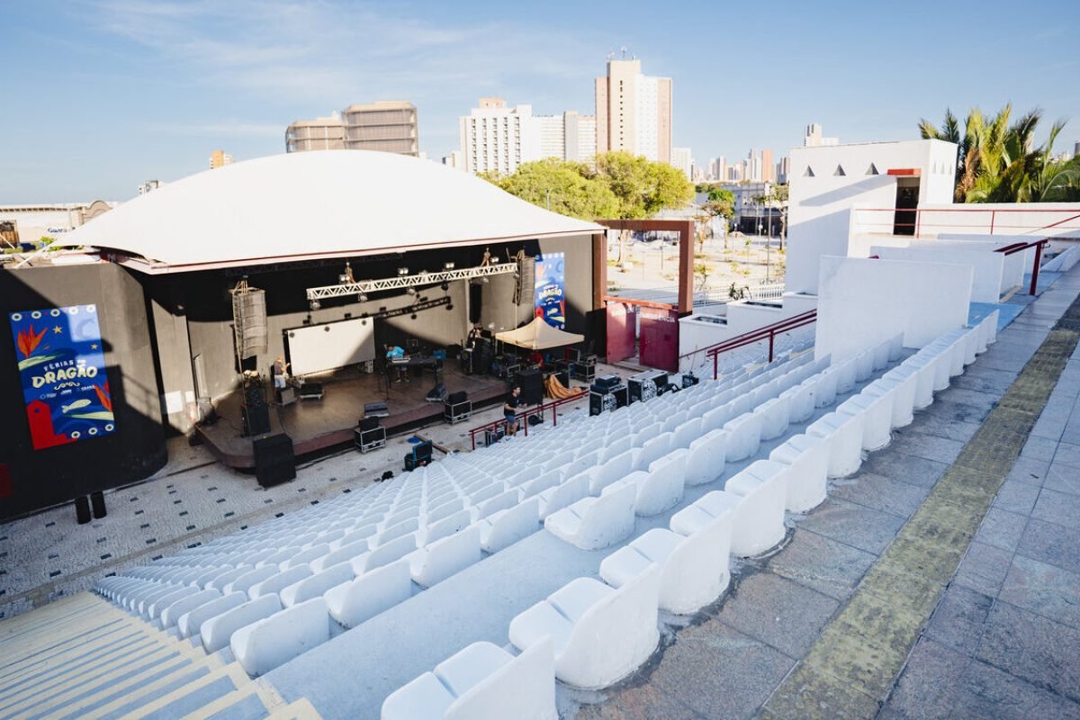 Artur Bluz-187_Easy-Resize.com