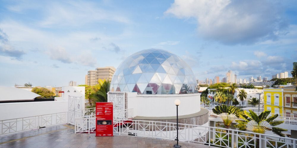 ArturBluz-199_Easy-Resize.com