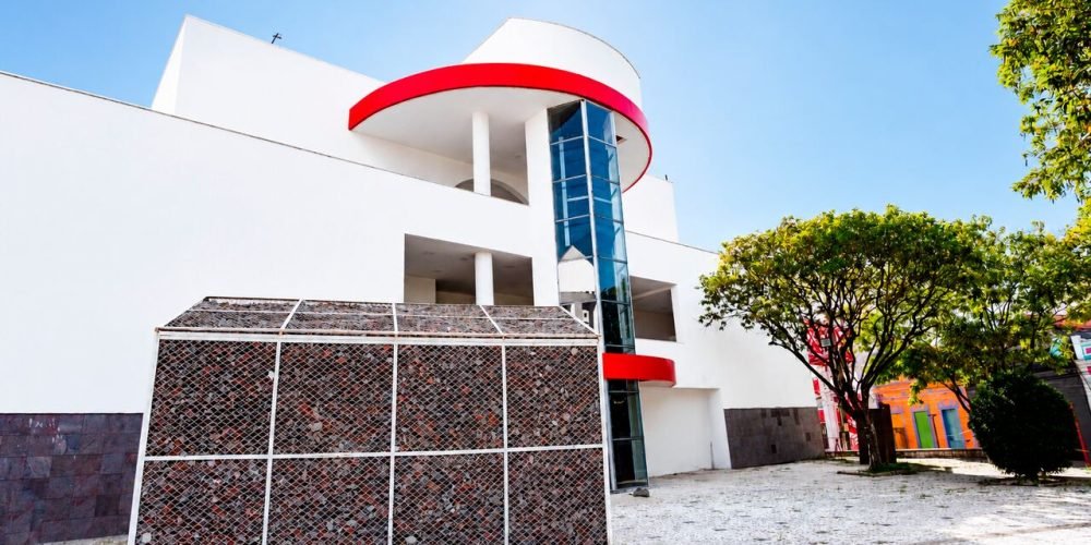 Fachada MAC (3)_Easy-Resize.com